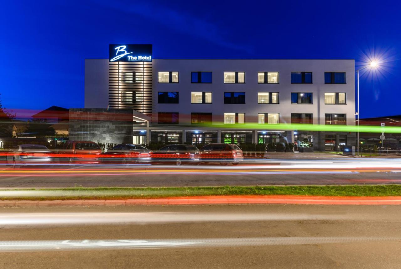 B The Hotel Sfântu-Gheorghe Esterno foto