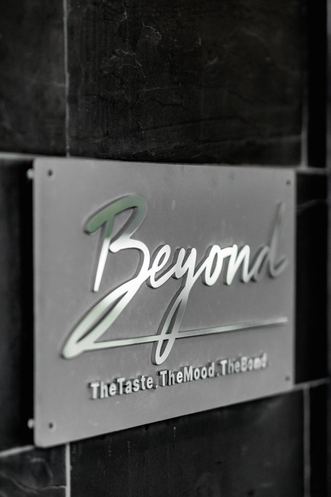 B The Hotel Sfântu-Gheorghe Esterno foto